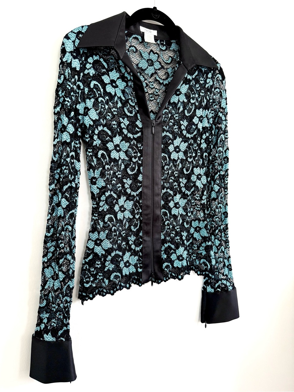 Caché Lacy Double Zip Blouse
| Black & Aqua Floral Lace Shirt | Vintage Y2K 90s - Picture 3 of 10